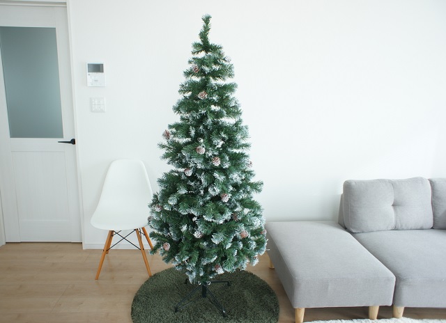 クリスマスツリーはニトリよりAmazonがコスパ最強でおすすめ！｜自営業でも青森で新築一戸建てを建てるブログ