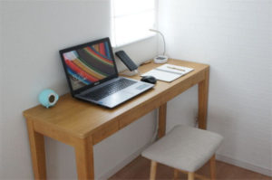 奥行きが選べるデスク